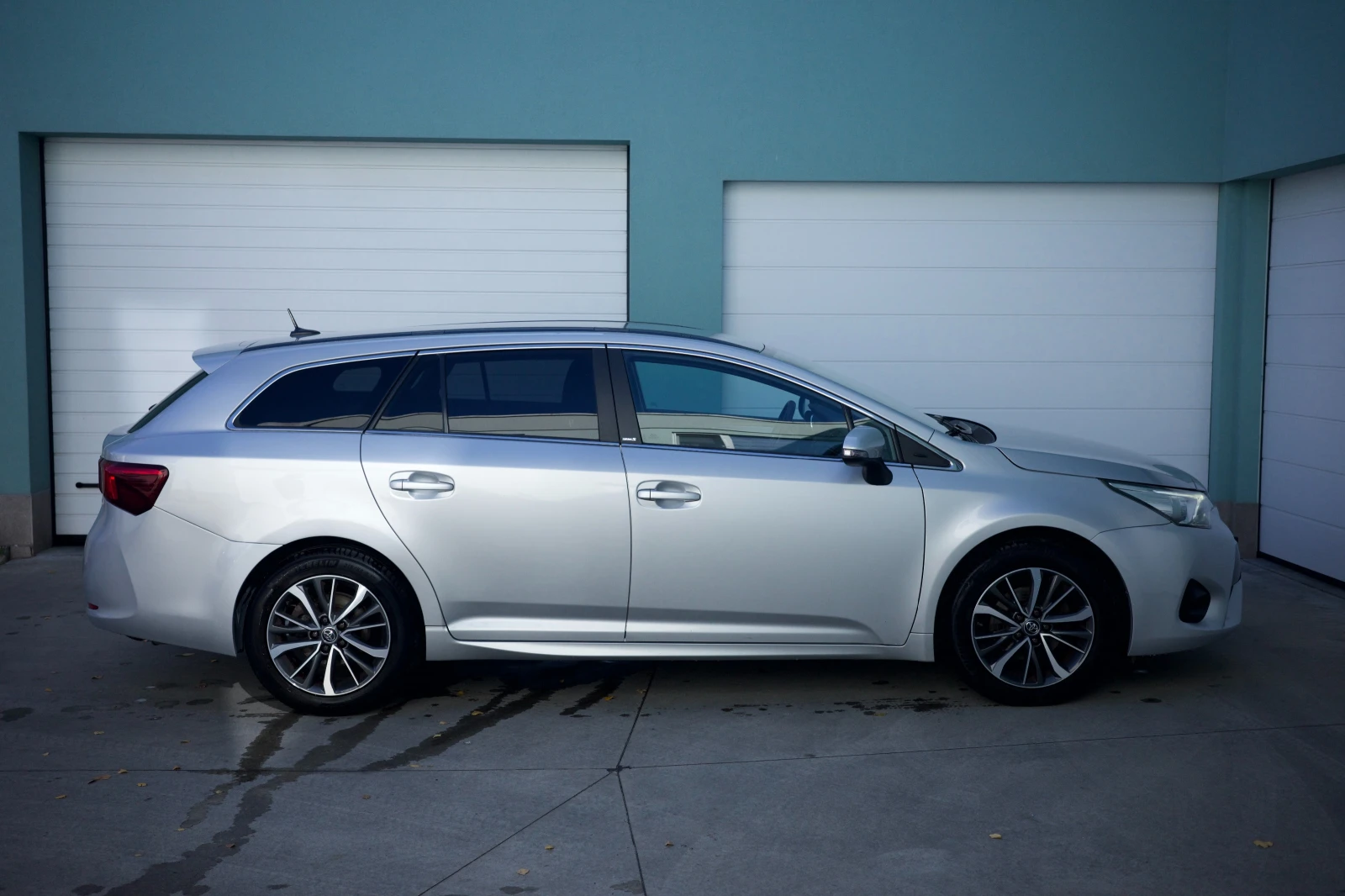 Toyota Avensis 1.8 VVT-i CVT - изображение 5