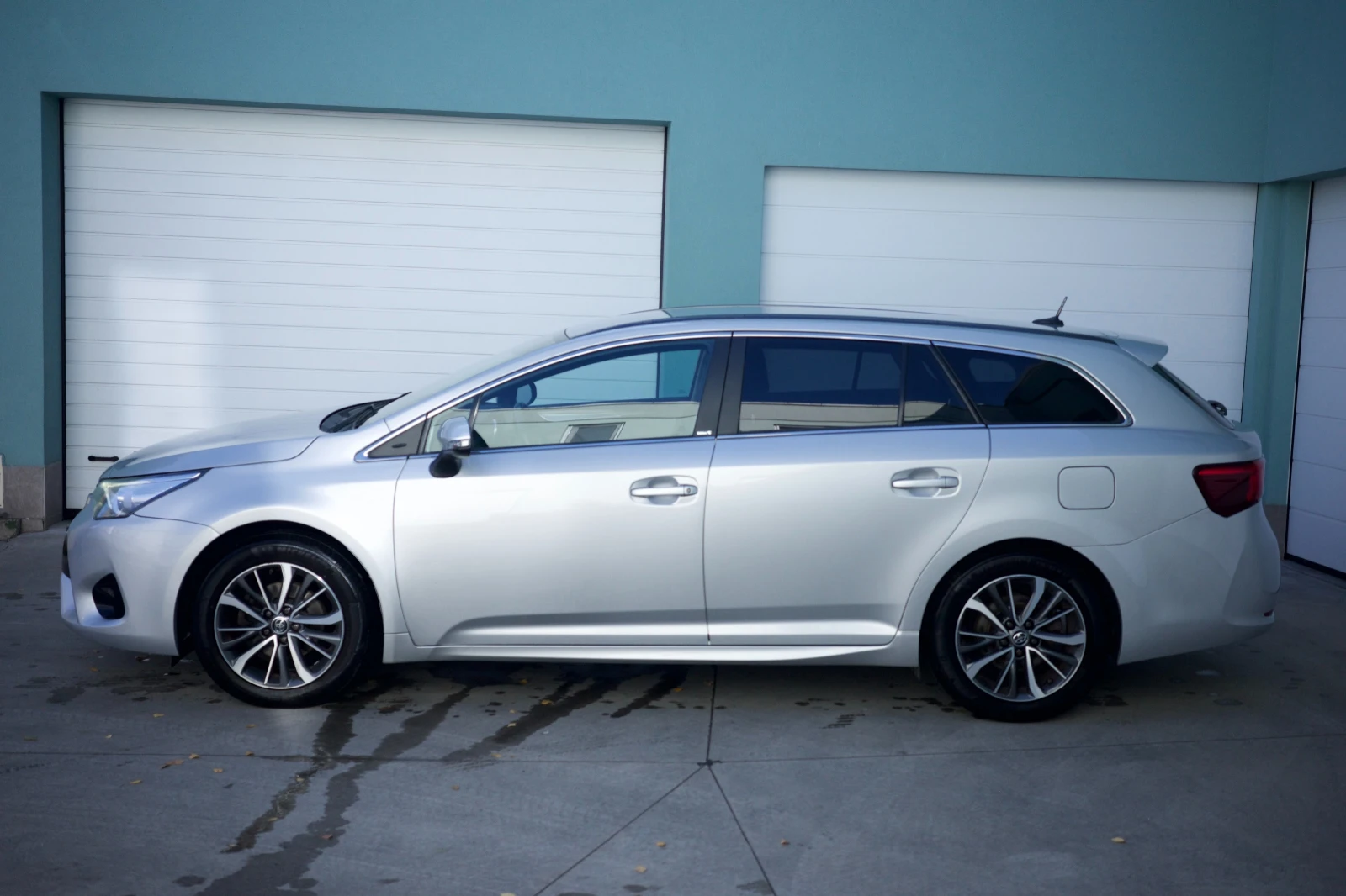 Toyota Avensis 1.8 VVT-i CVT - изображение 6