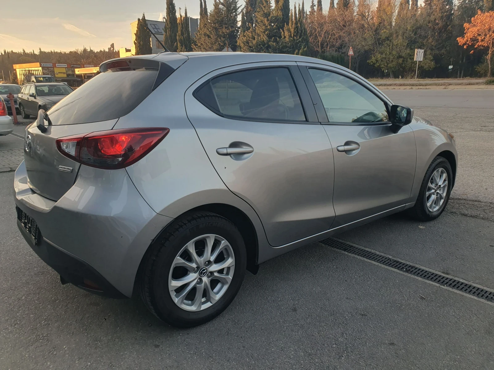 Mazda 2 1, 5 benzin 75 h.p - изображение 5