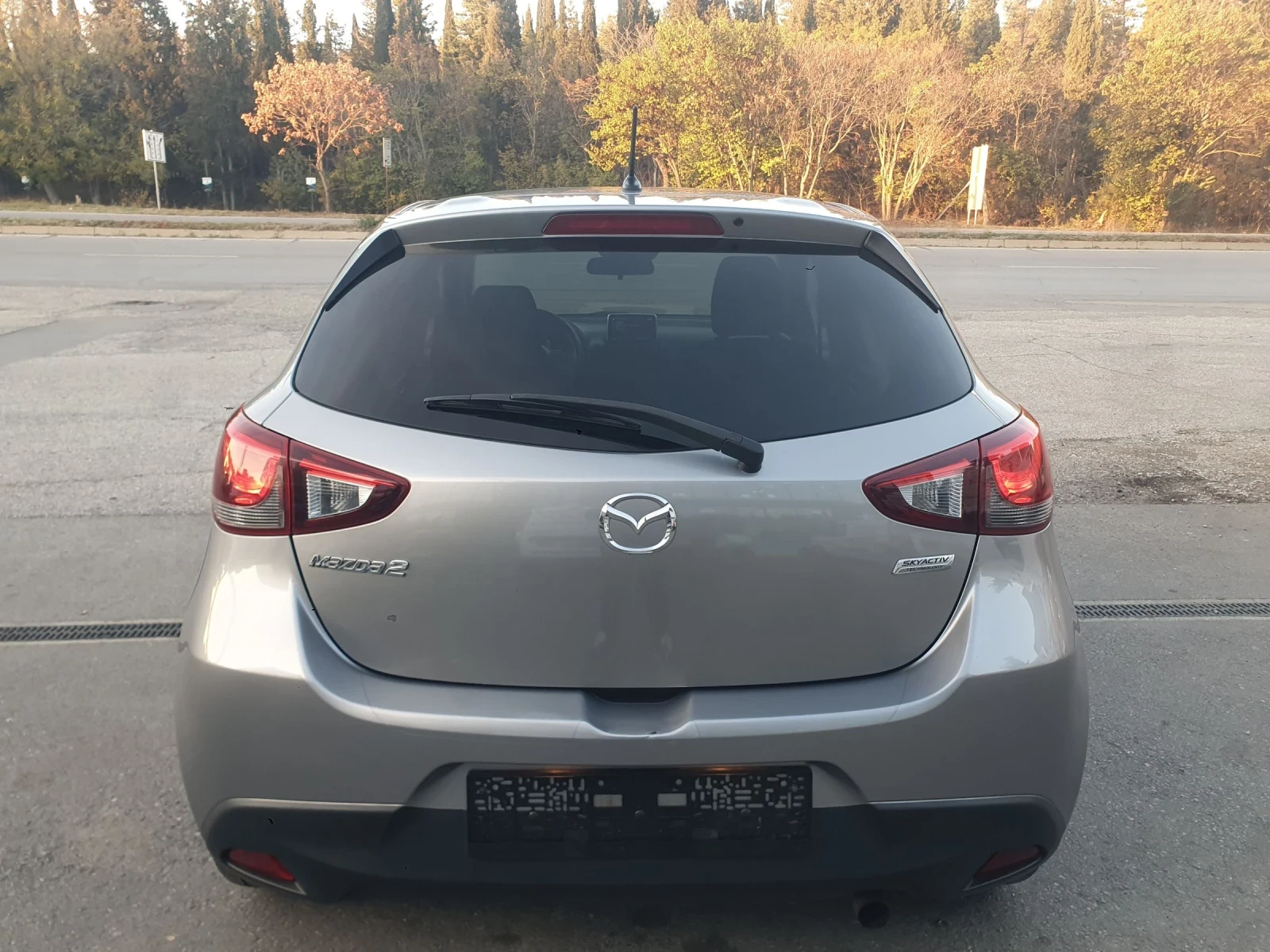 Mazda 2 1, 5 benzin 75 h.p - изображение 6