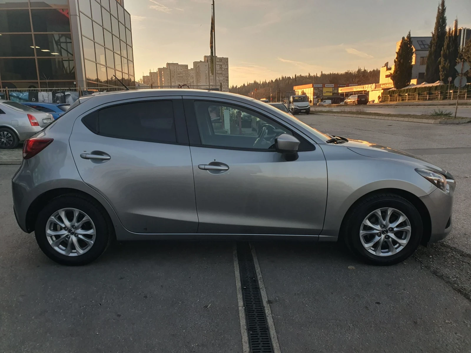 Mazda 2 1, 5 benzin 75 h.p - изображение 4