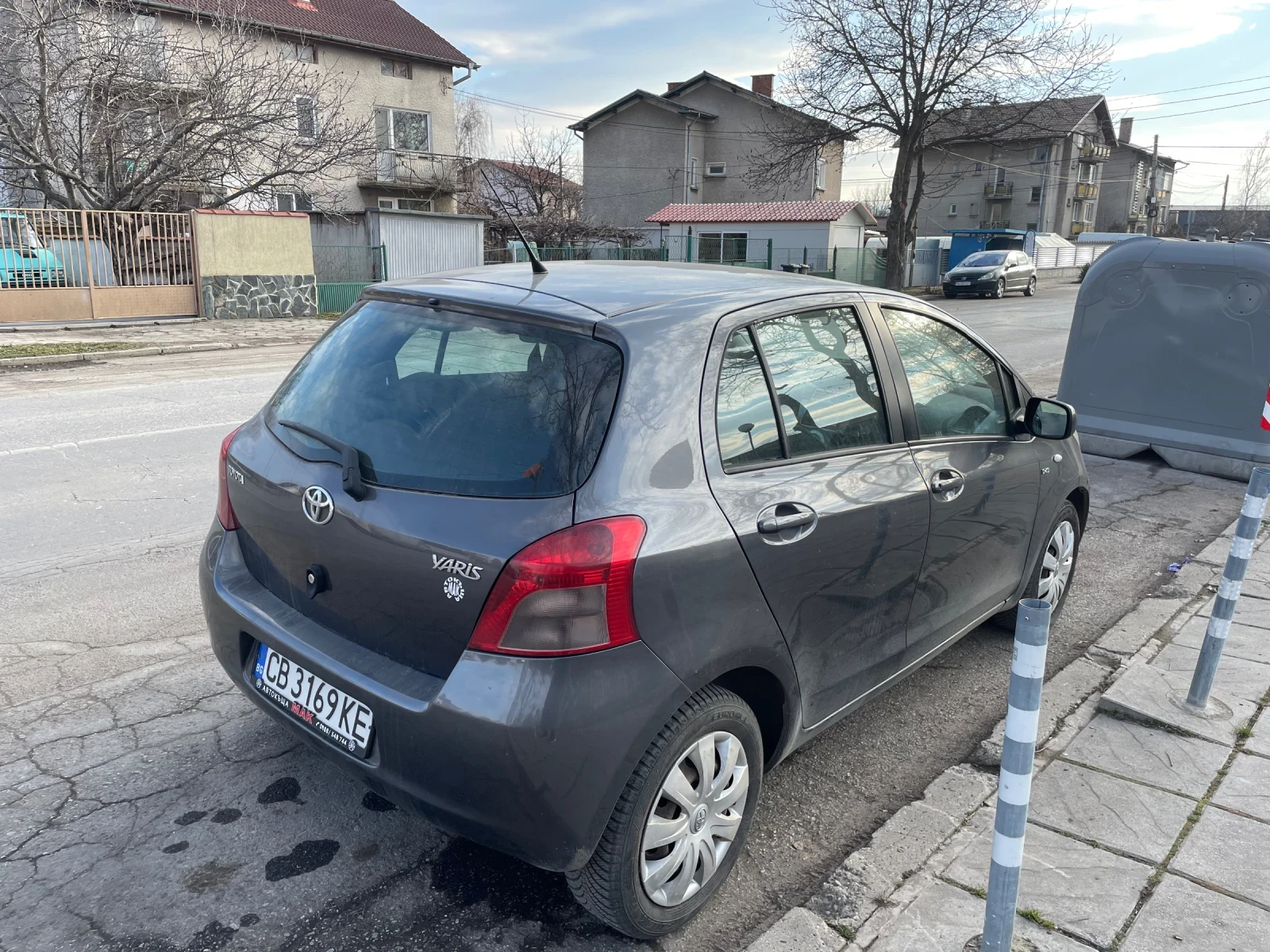 Toyota Yaris  - изображение 4