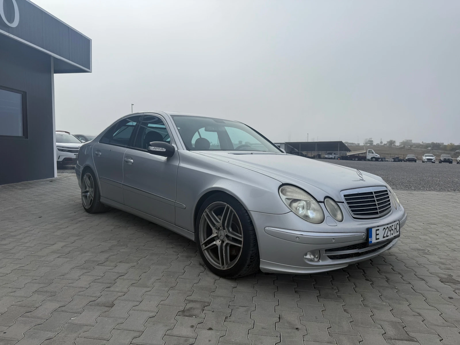 Mercedes-Benz E 500 5.0 i - изображение 3