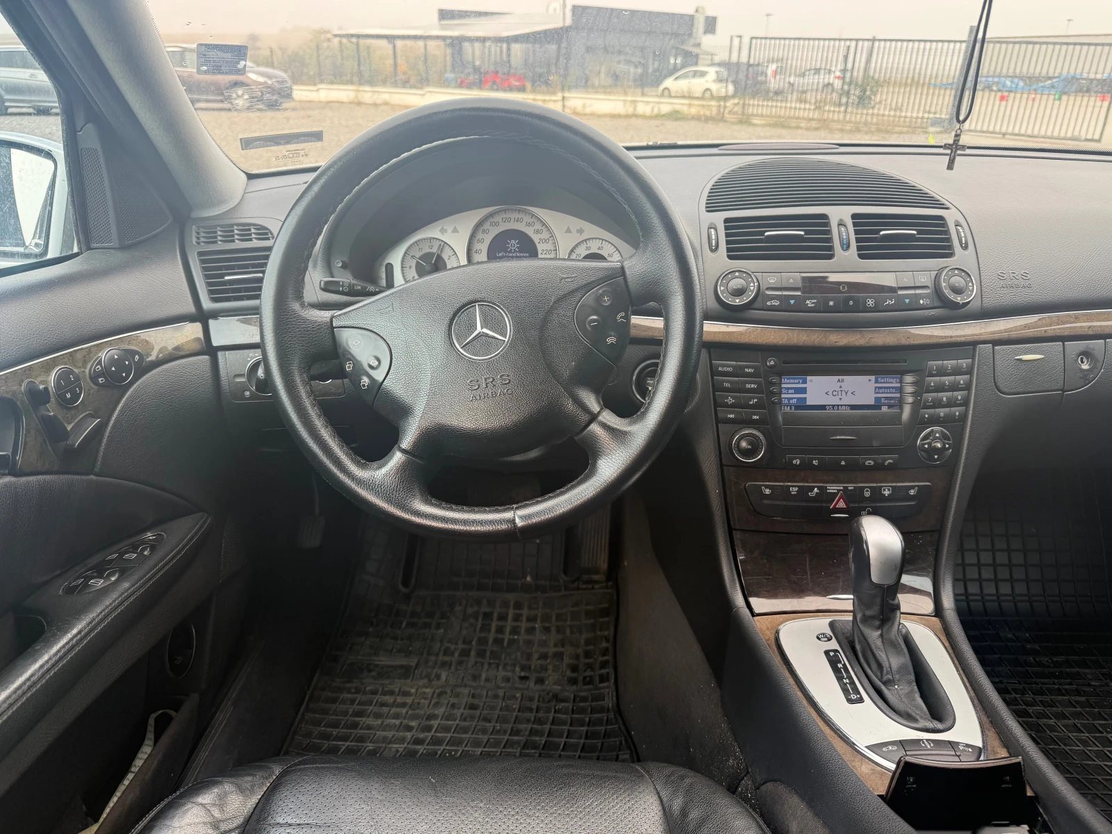 Mercedes-Benz E 500 5.0 i | Mobile.bg   13