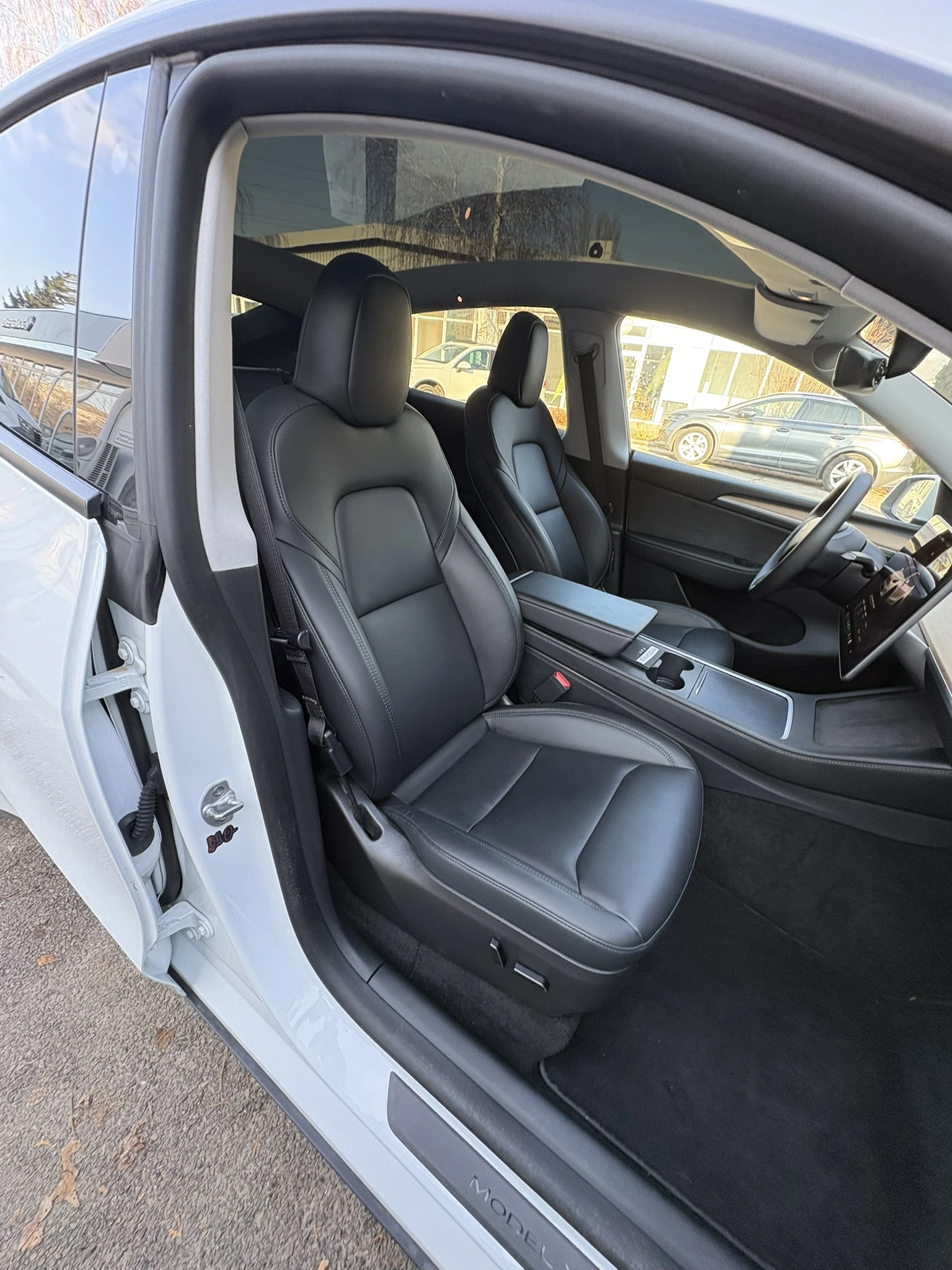 Tesla Model Y Long Range AWD PERFORMANCE - изображение 8