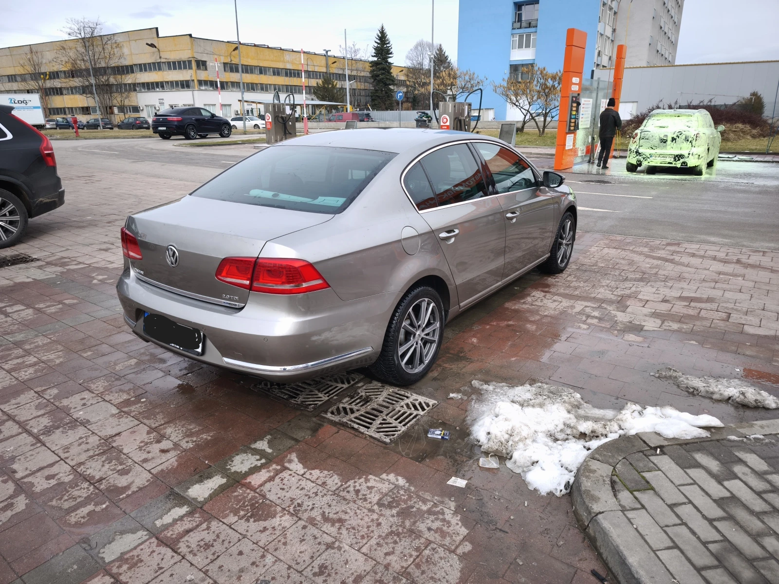 VW Passat, снимка 2 - Автомобили и джипове - 53825959