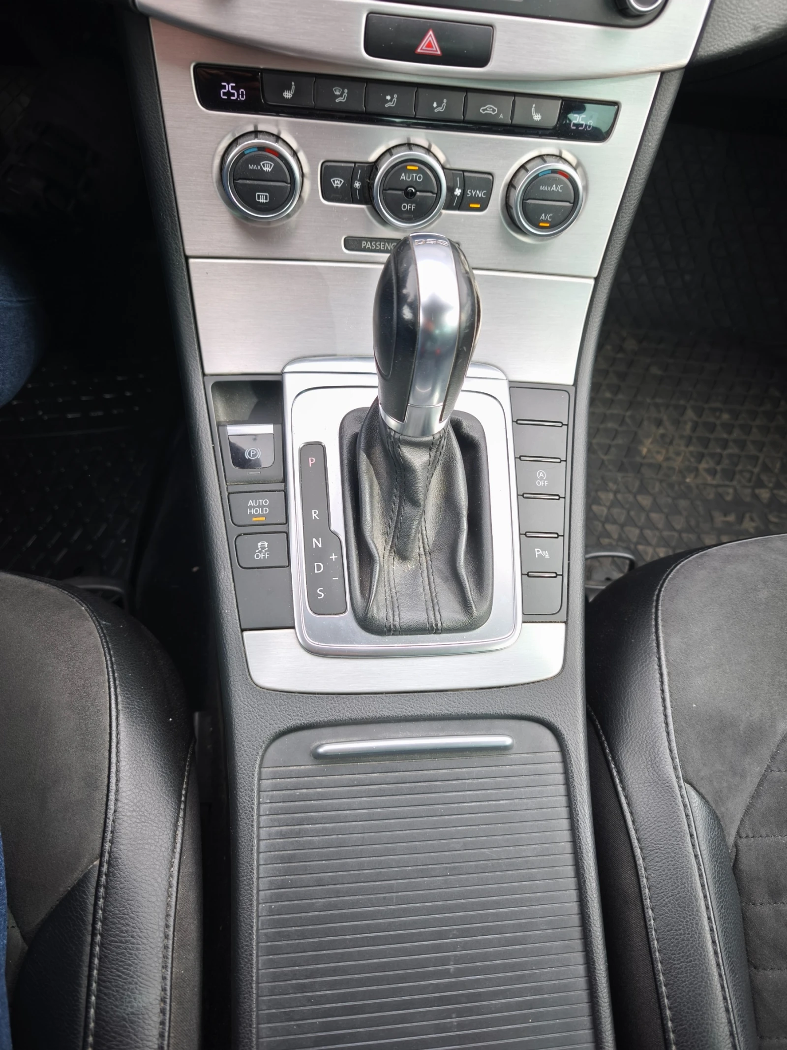 VW Passat, снимка 5 - Автомобили и джипове - 53825959