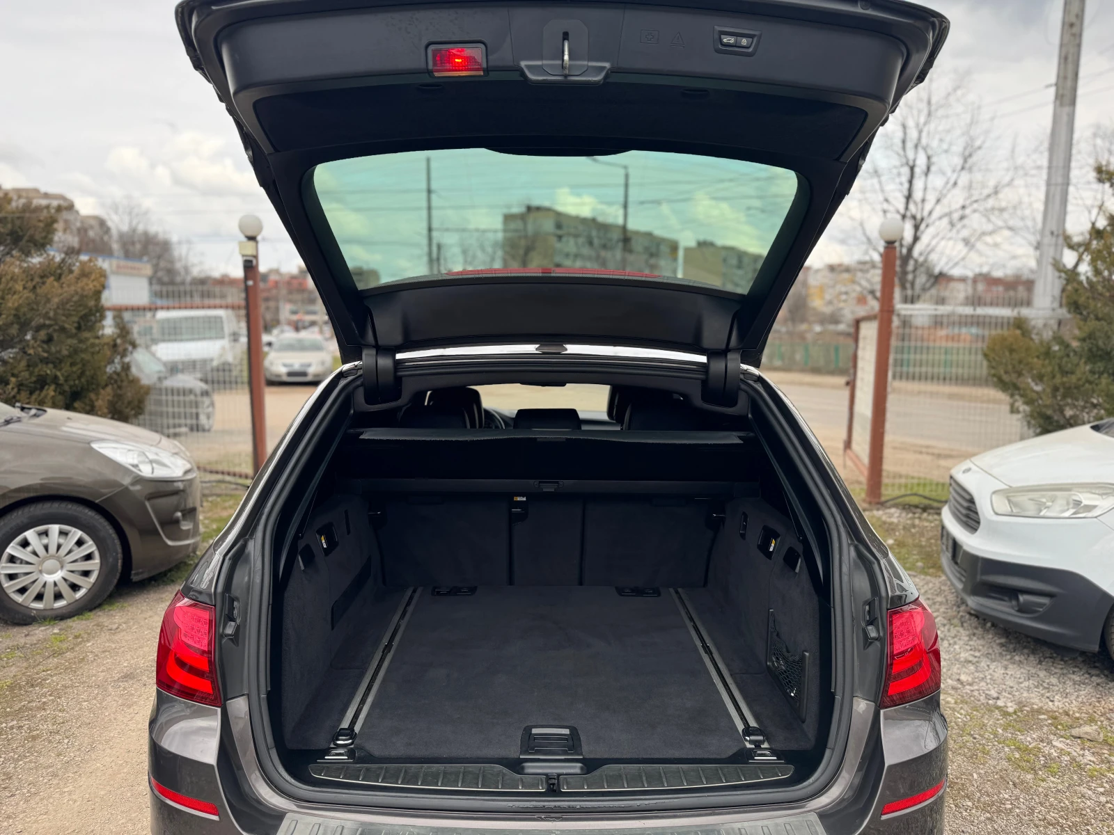 BMW 530 3.0d* X-Drive* NAVI* , снимка 11 - Автомобили и джипове - 53899883