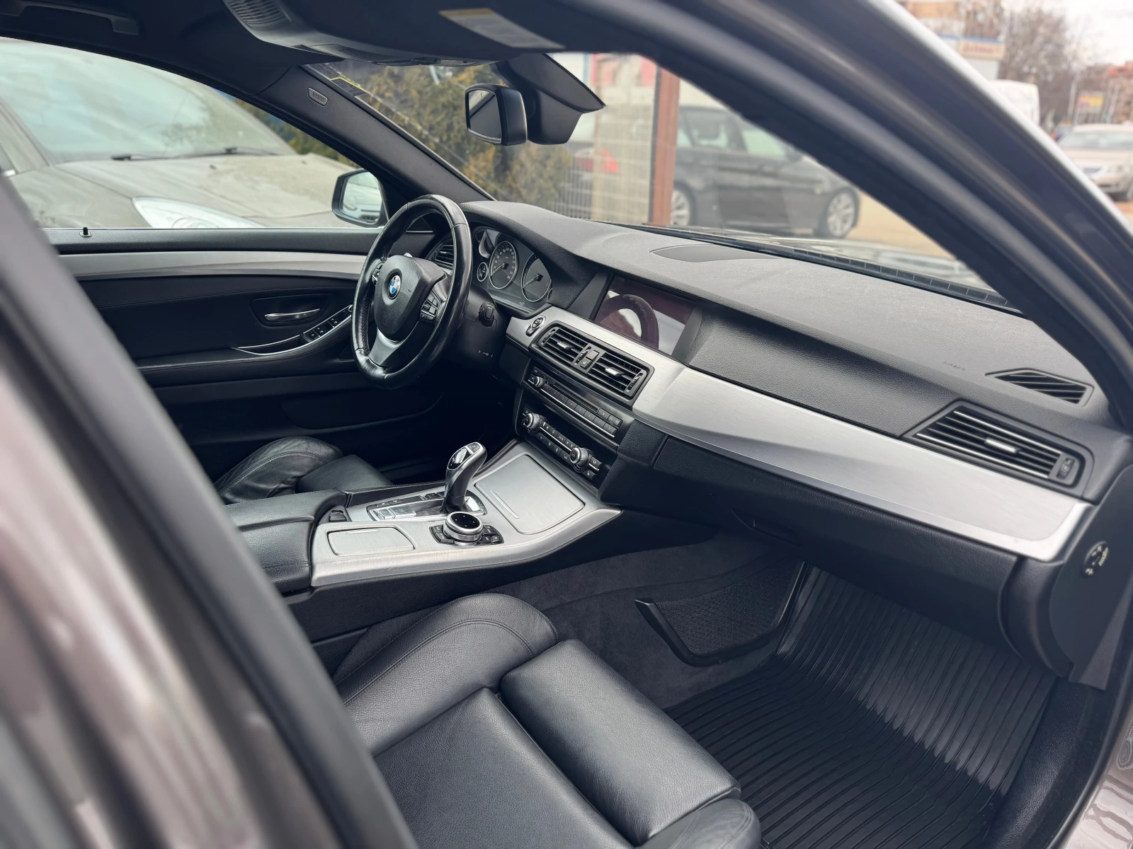 BMW 530 3.0d* X-Drive* NAVI* , снимка 8 - Автомобили и джипове - 53899883