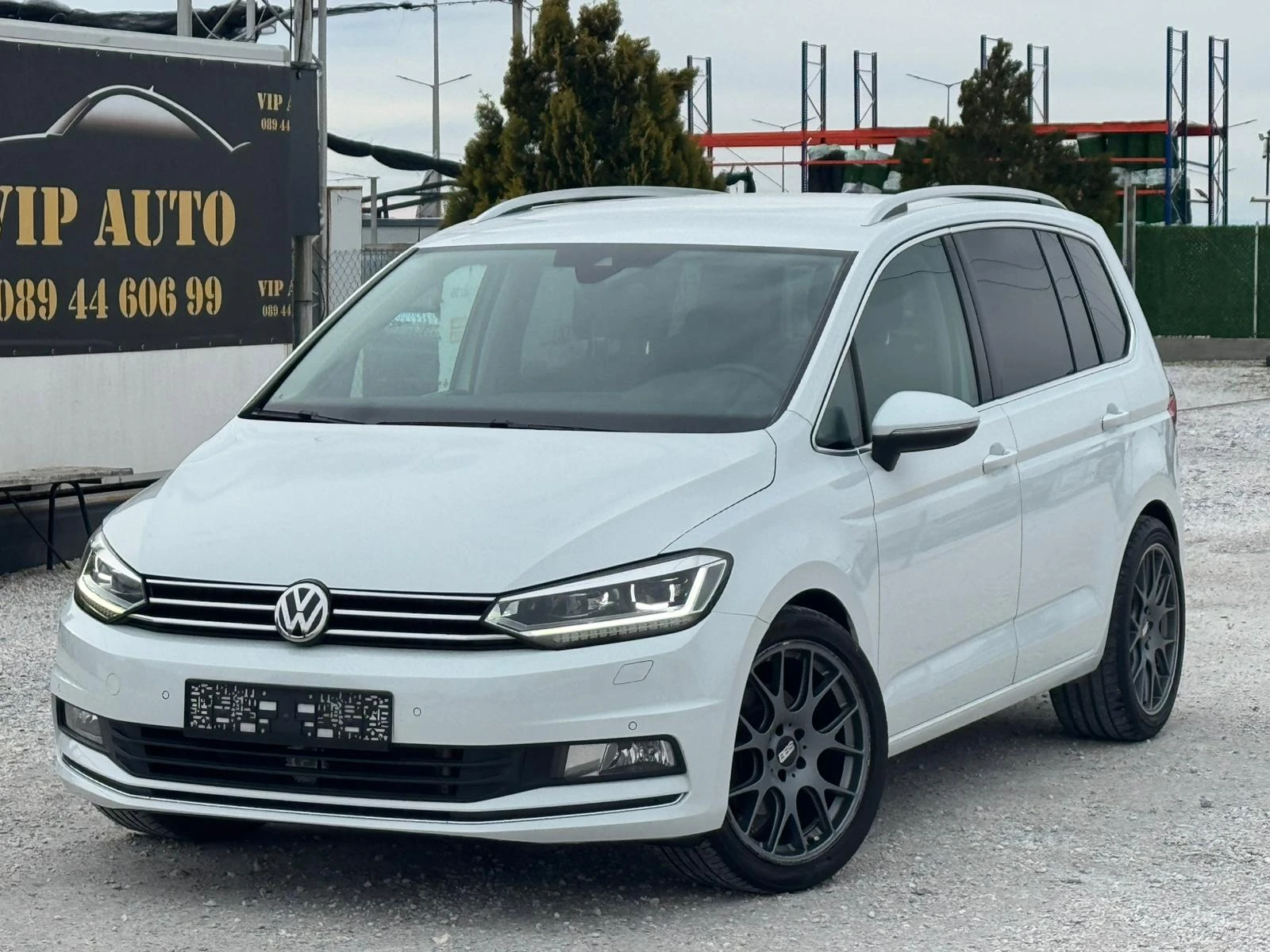 VW Touran 2.0TDI 190к.с. HIGHLINE::DSG::LED | Auto.bg — изображение 1