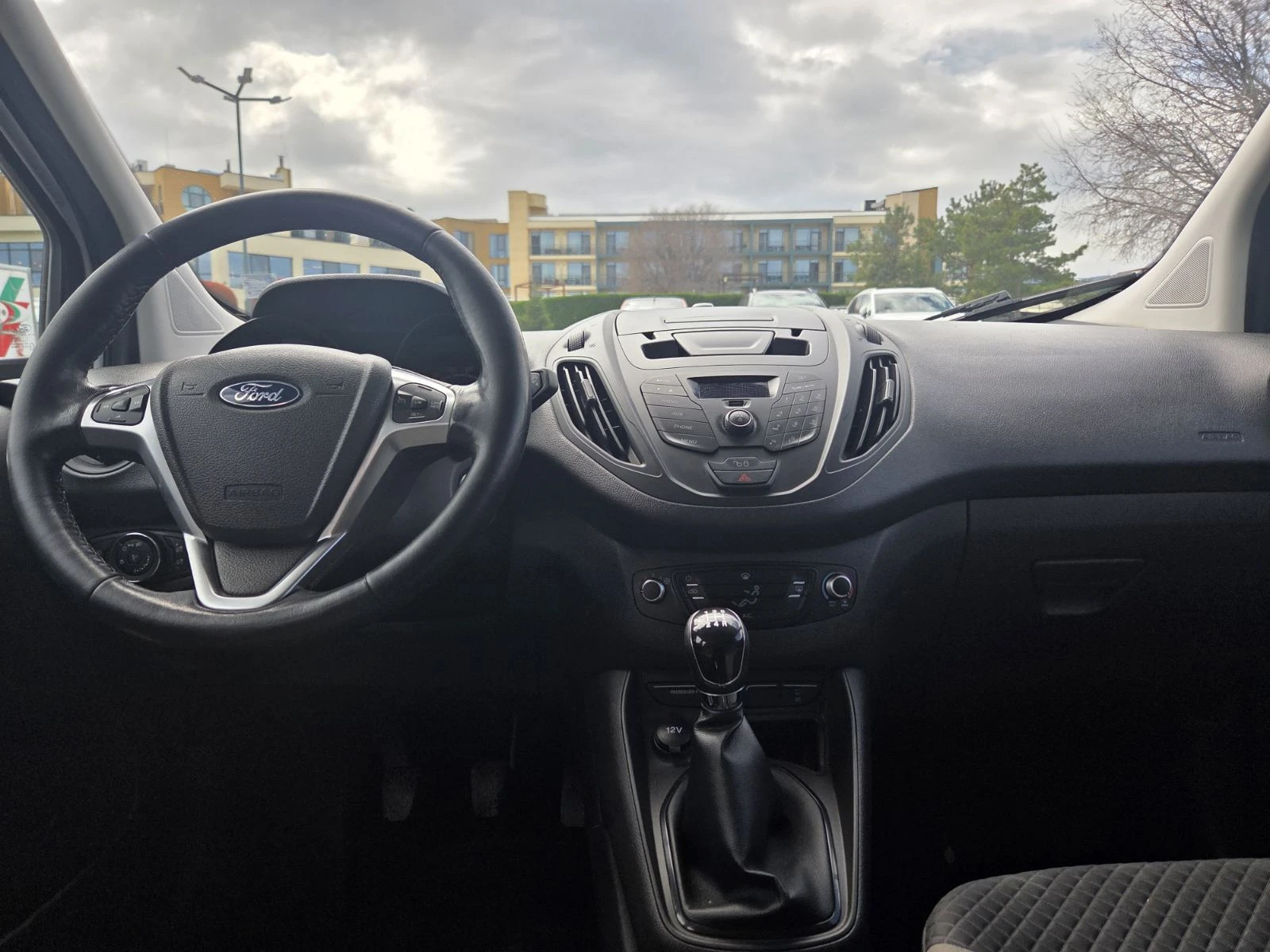 Ford Courier 1.5TDCi* Първи собственик, снимка 13 - Автомобили и джипове - 54093478