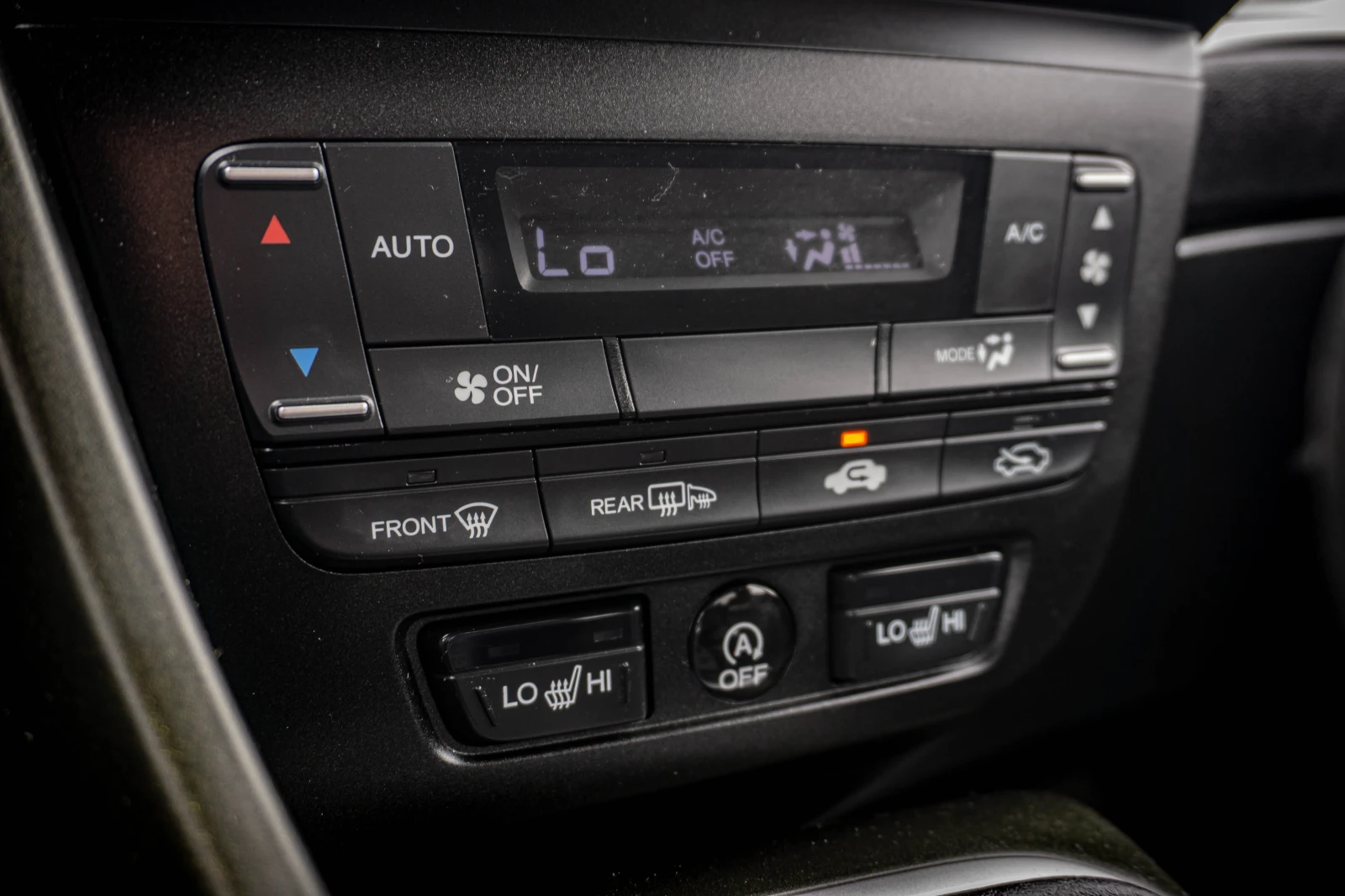 Honda Civic 1.6D Facelift! Поръчков цвят! ТОП! С Гаранция! , снимка 12 - Автомобили и джипове - 54213711