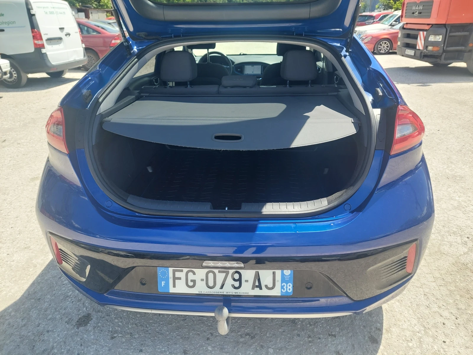 Hyundai Ioniq 1.6 Plug in HYBRID, снимка 7 - Автомобили и джипове - 54674052