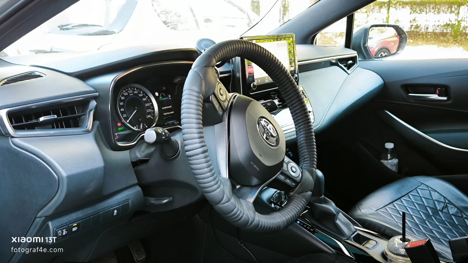 Toyota Corolla Хибрид-газ, снимка 7 - Автомобили и джипове - 55240807