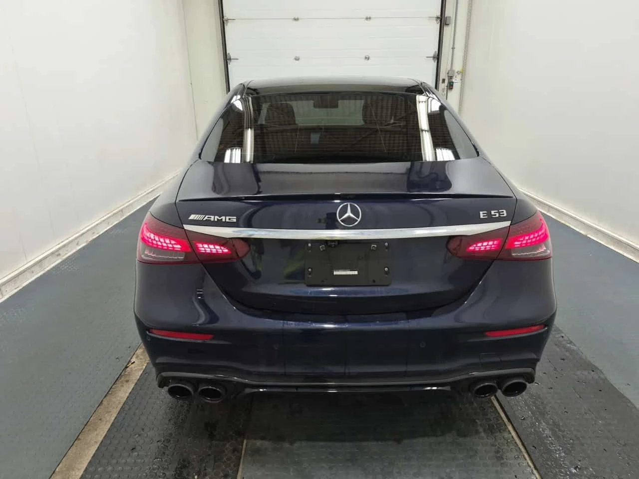Mercedes-Benz E 53 AMG CARFAX, снимка 10 - Автомобили и джипове - 55539950