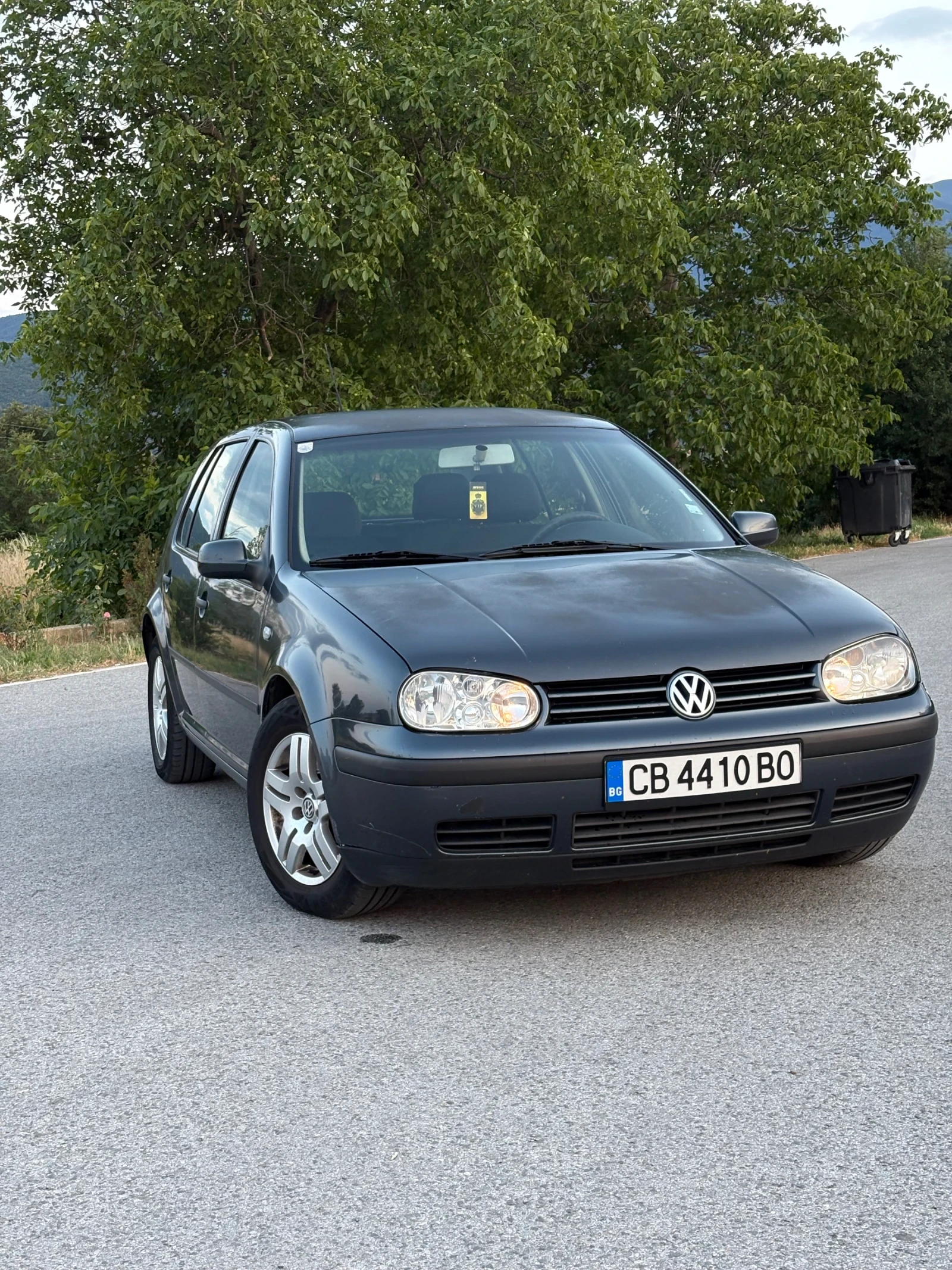 VW Golf