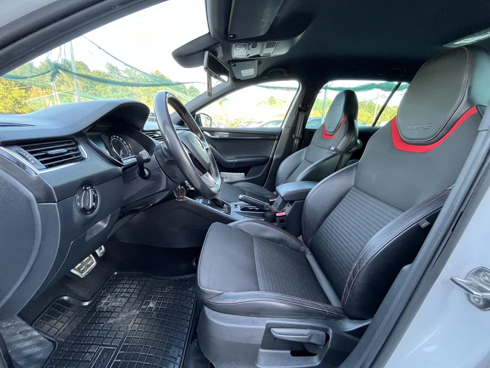 Skoda Octavia 2.0 TDI VRS, снимка 9 - Автомобили и джипове - 55905326
