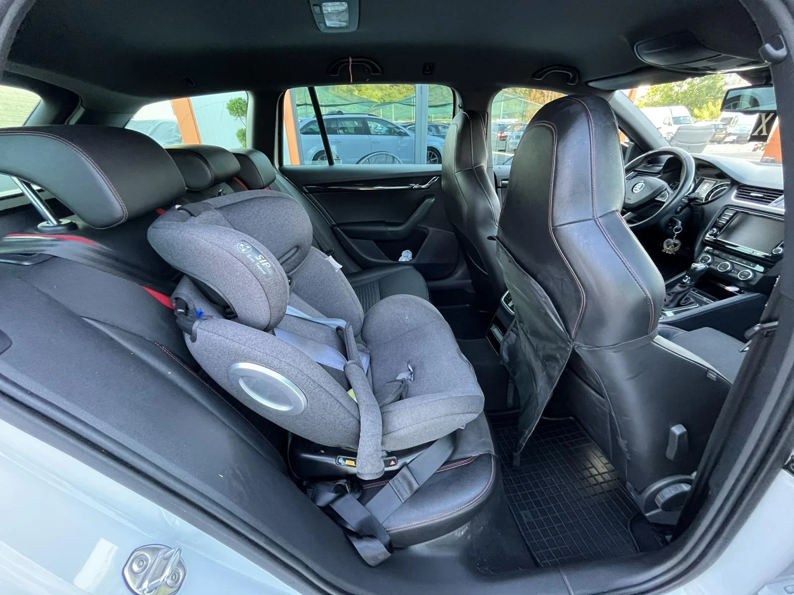 Skoda Octavia 2.0 TDI VRS, снимка 12 - Автомобили и джипове - 55905326