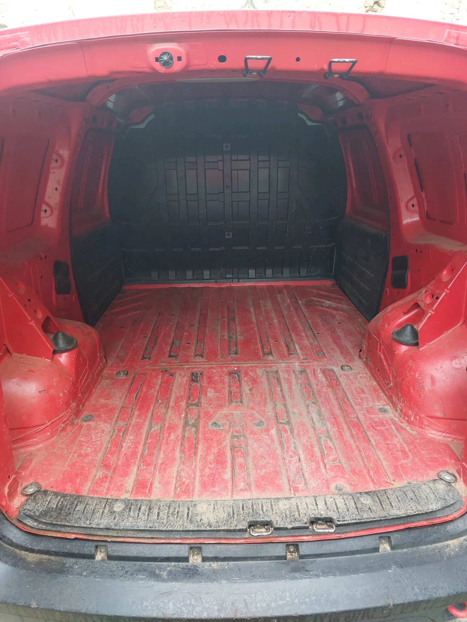 Dacia Logan, снимка 7 - Автомобили и джипове - 56081185