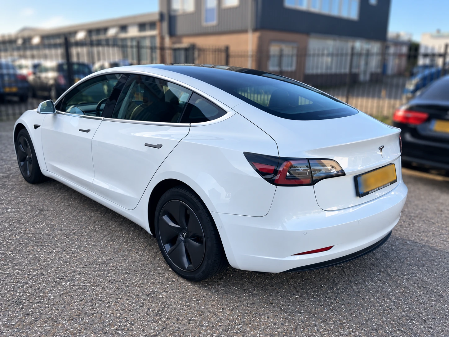 Tesla Model 3 SR+ | AUTOPILOT | 306 к.с. | 2 ключа | ЛИЗИНГ, снимка 4 - Автомобили и джипове - 56387649