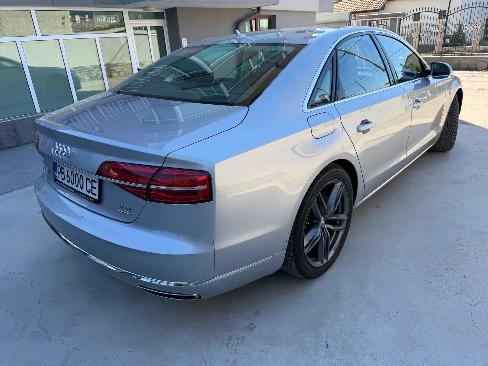 Audi A8, снимка 5 - Автомобили и джипове - 56586531
