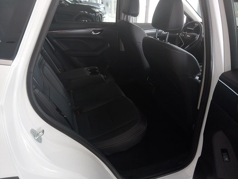 Haval Jolion Supreme 1.5T 7DCT Наличен!!!, снимка 10 - Автомобили и джипове - 51579312