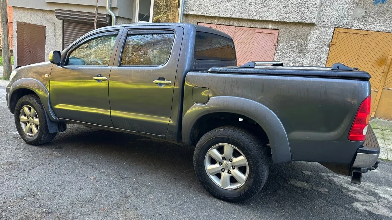 Toyota Hilux 3.0d D4-D 4X4 , снимка 7 - Автомобили и джипове - 52748020