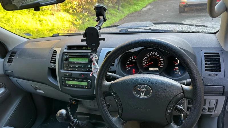 Toyota Hilux 3.0d D4-D 4X4 , снимка 10 - Автомобили и джипове - 52748020