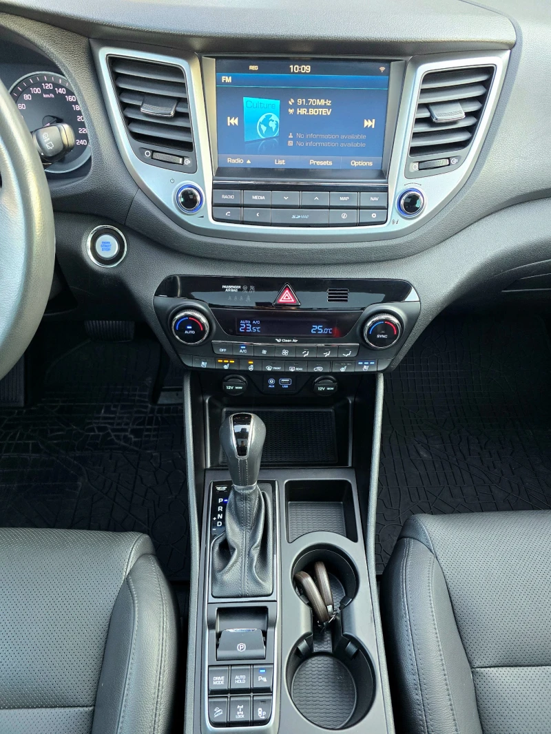 Hyundai Tucson 2.0 CRDI* 4WD* 185* VERTEX* PANORAMA* OBDUXVANE* F, снимка 12 - Автомобили и джипове - 52910312