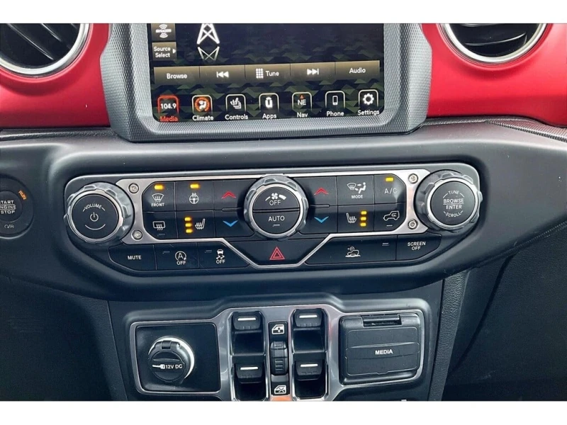 Jeep Wrangler * V6 /Rock Trac 4x4 /Blind spot monitoring/Adaptiv, снимка 12 - Автомобили и джипове - 53098761