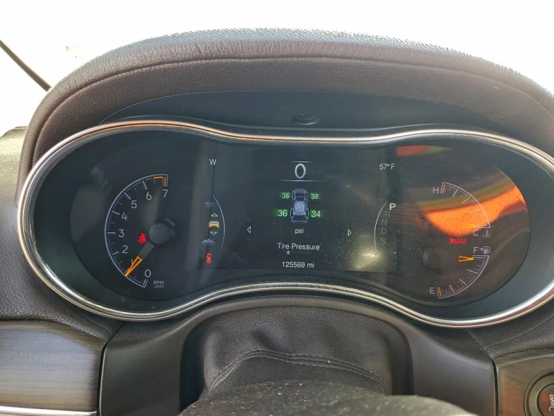 Jeep Grand cherokee Overland / 3.6 V6 / 4x4 / Кожа / ОБДУХВ. /, снимка 9 - Автомобили и джипове - 53214629