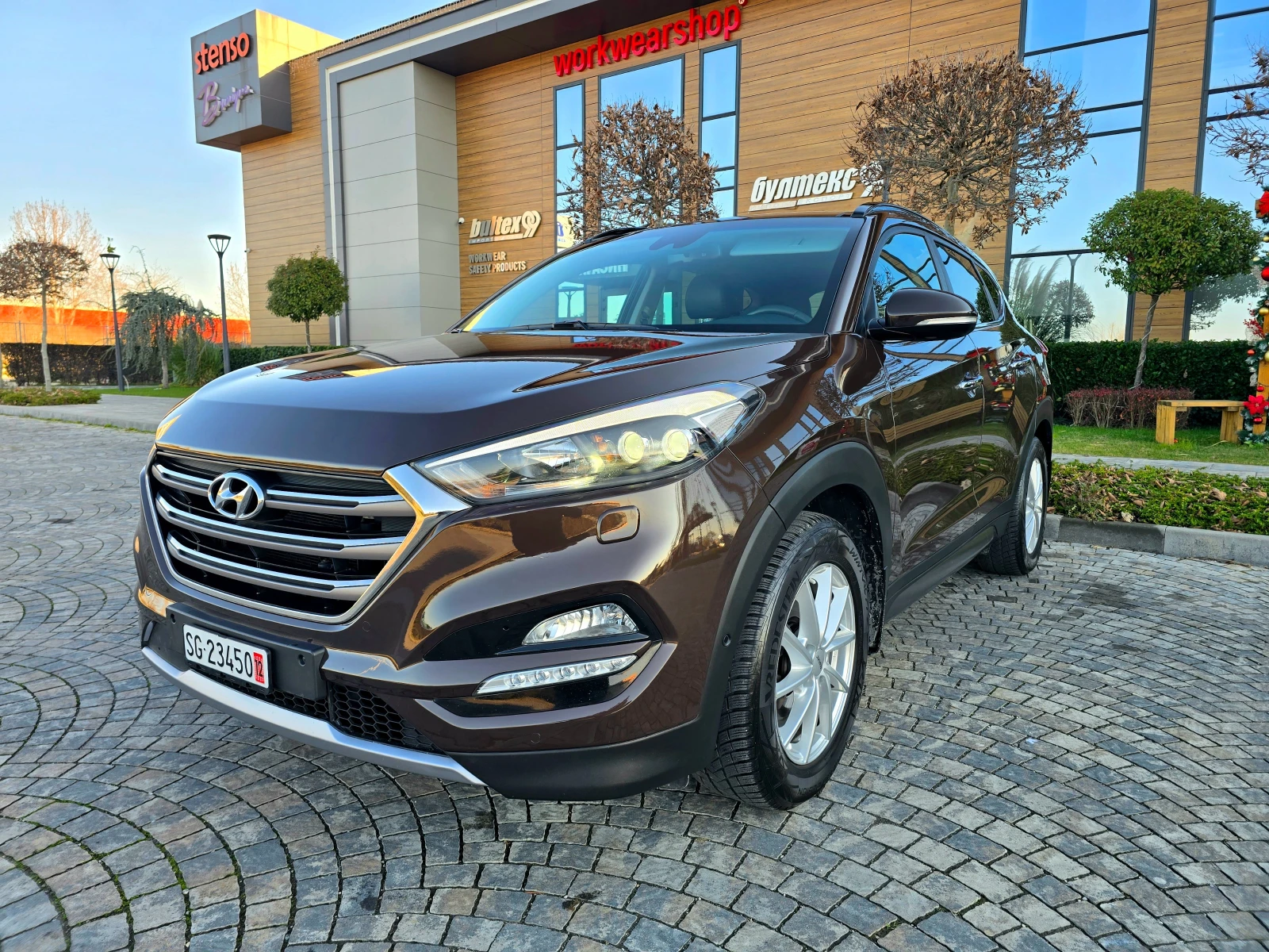 Hyundai Tucson 2.0 CRDI* 4WD* 185* VERTEX* PANORAMA* OBDUXVANE* F, снимка 1