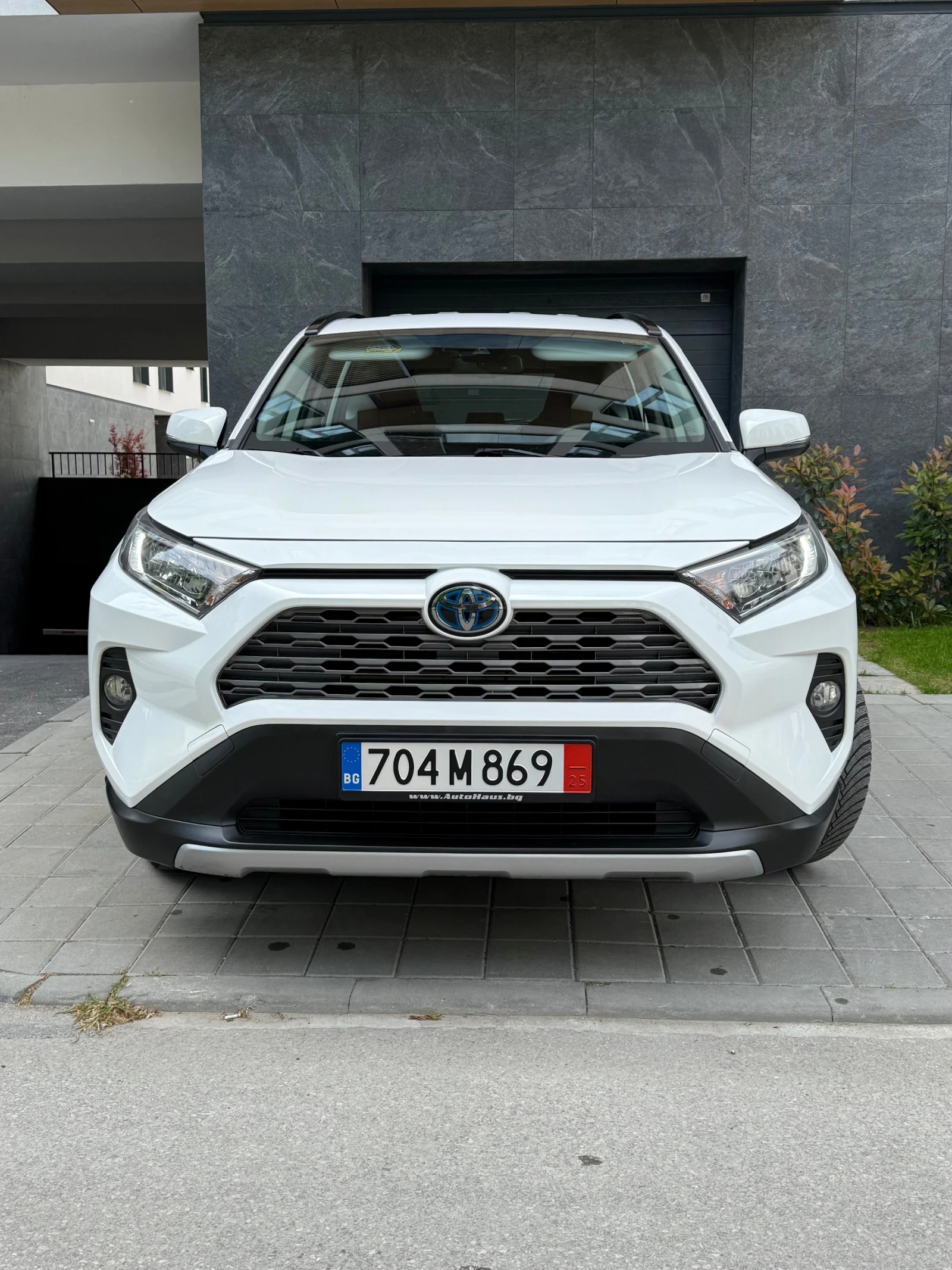 Toyota Rav4 2.5 Hybrid 4Х4 222к 182000км Реални - изображение 2
