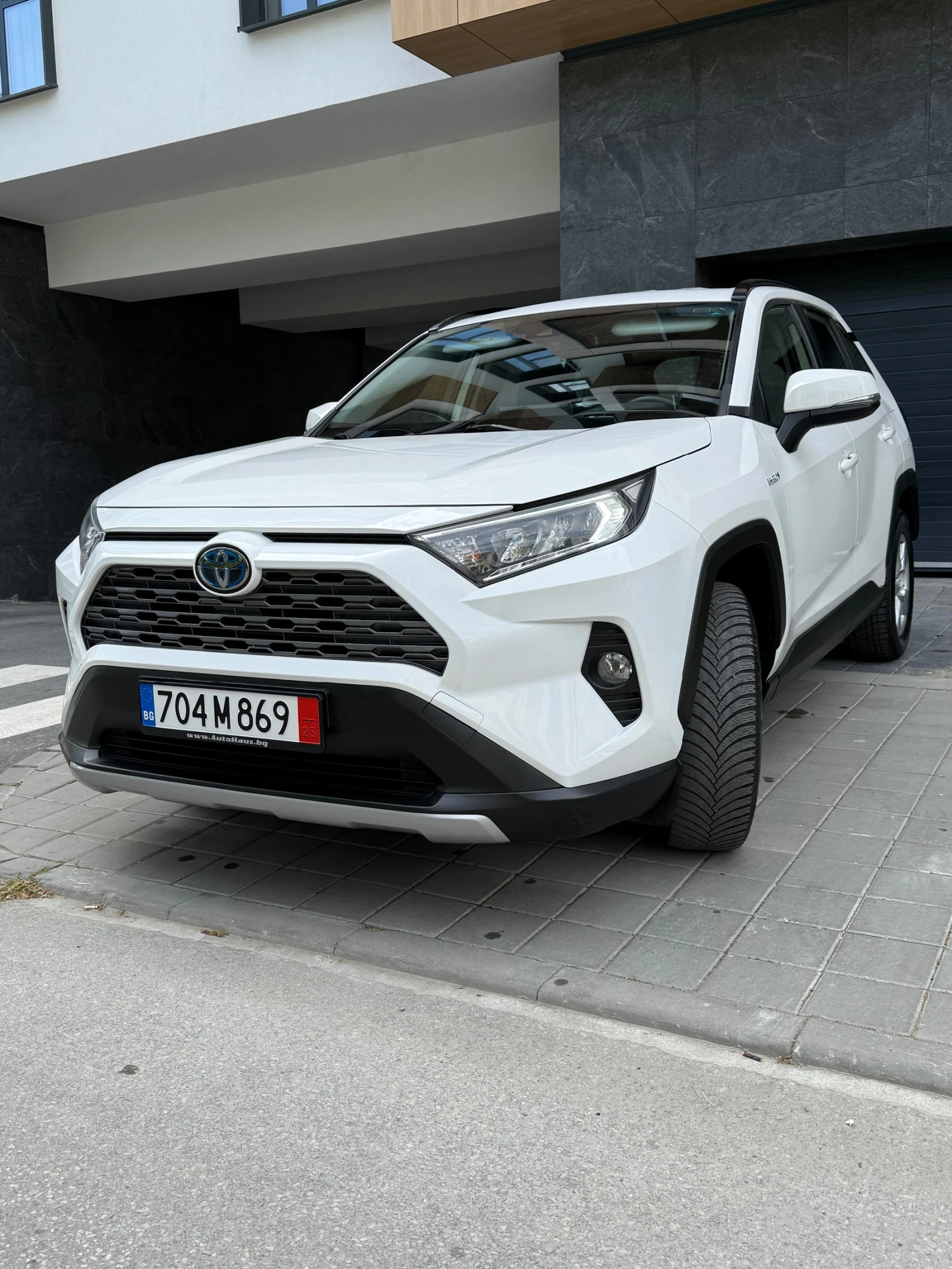Toyota Rav4 2.5 Hybrid 4Х4 222к 182000км Реални - изображение 3