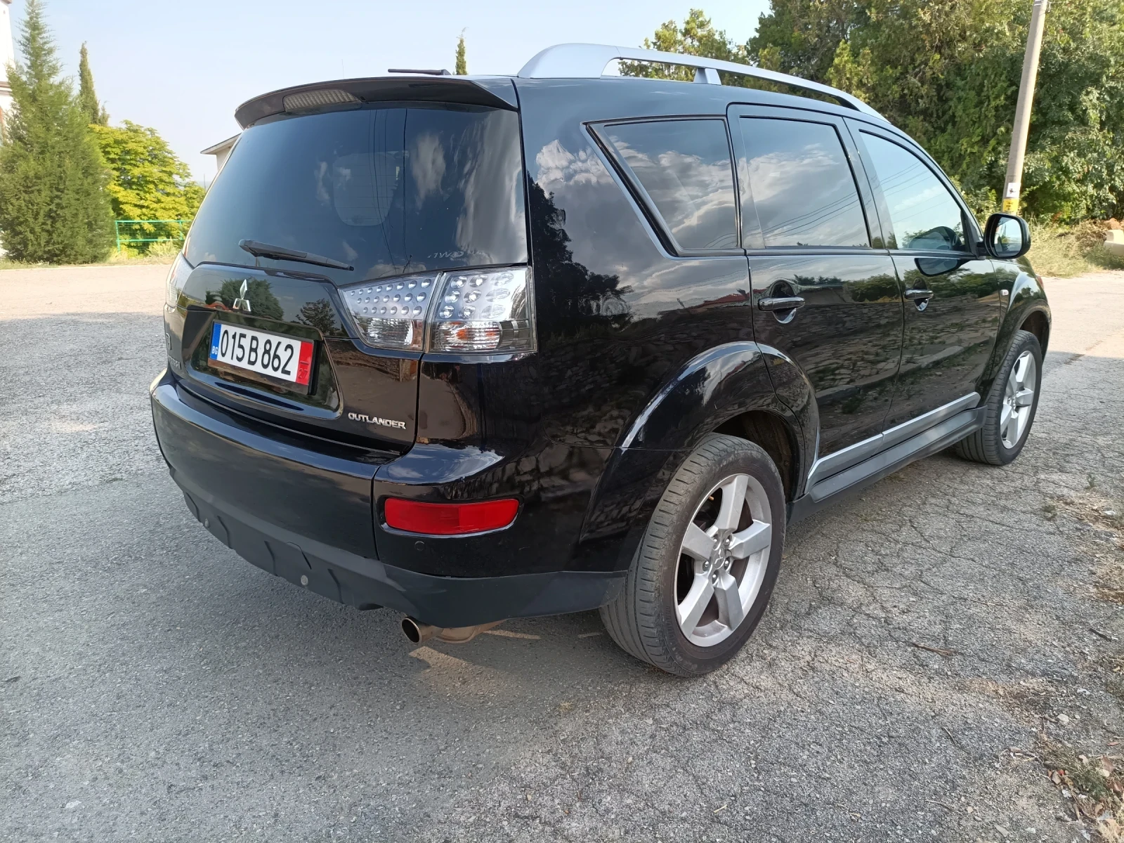 Mitsubishi Outlander 2.4 4?4 7местен - изображение 5