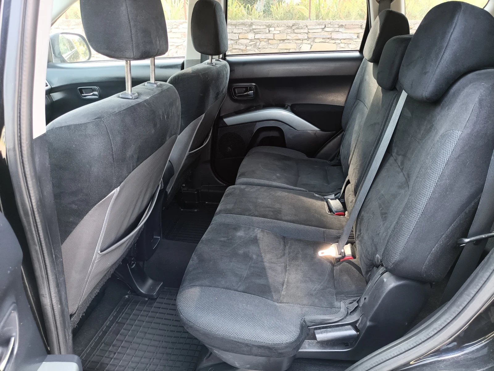 Mitsubishi Outlander 2.4 4?4 7местен - изображение 9