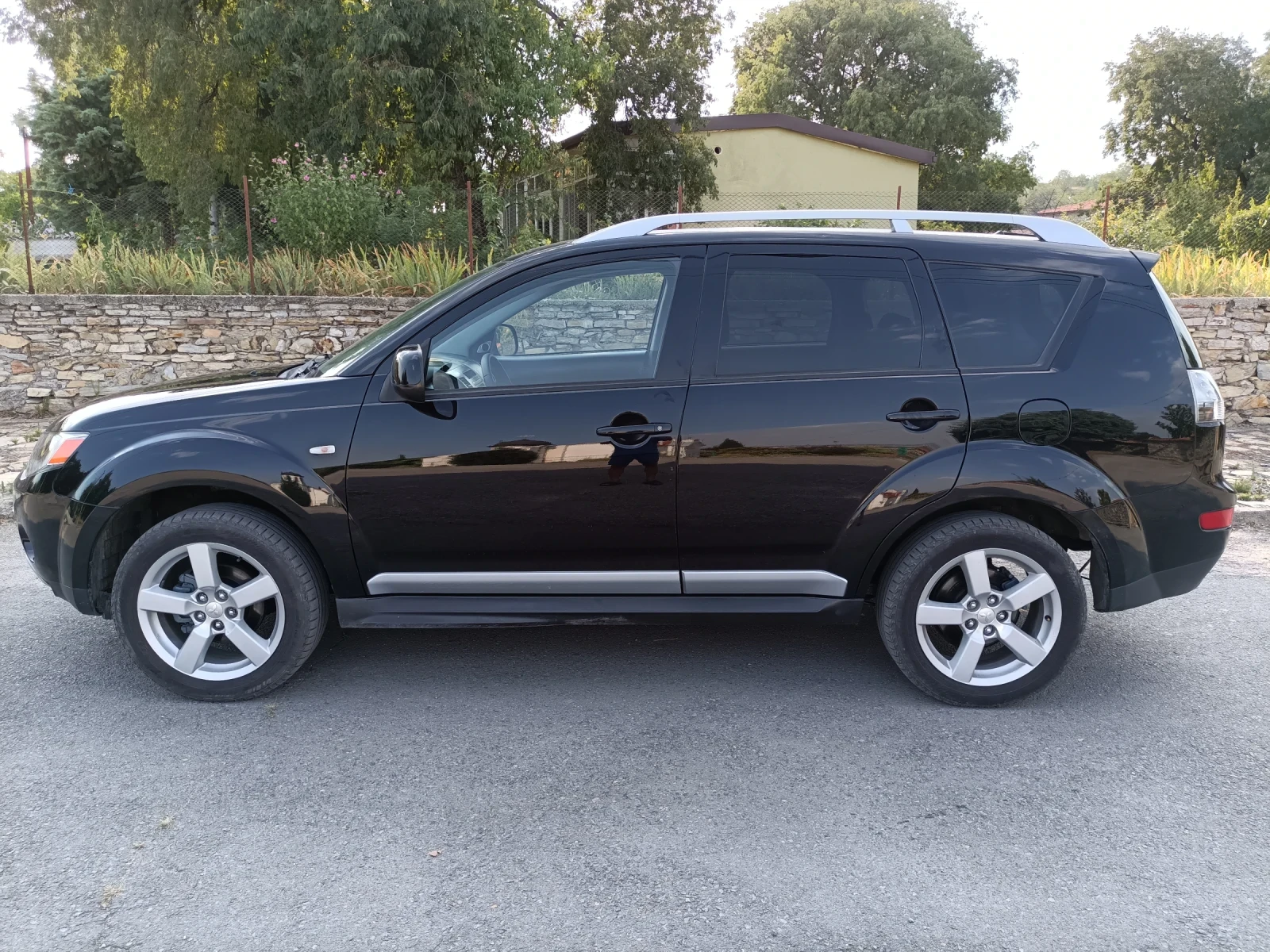 Mitsubishi Outlander 2.4 4?4 7местен - изображение 8