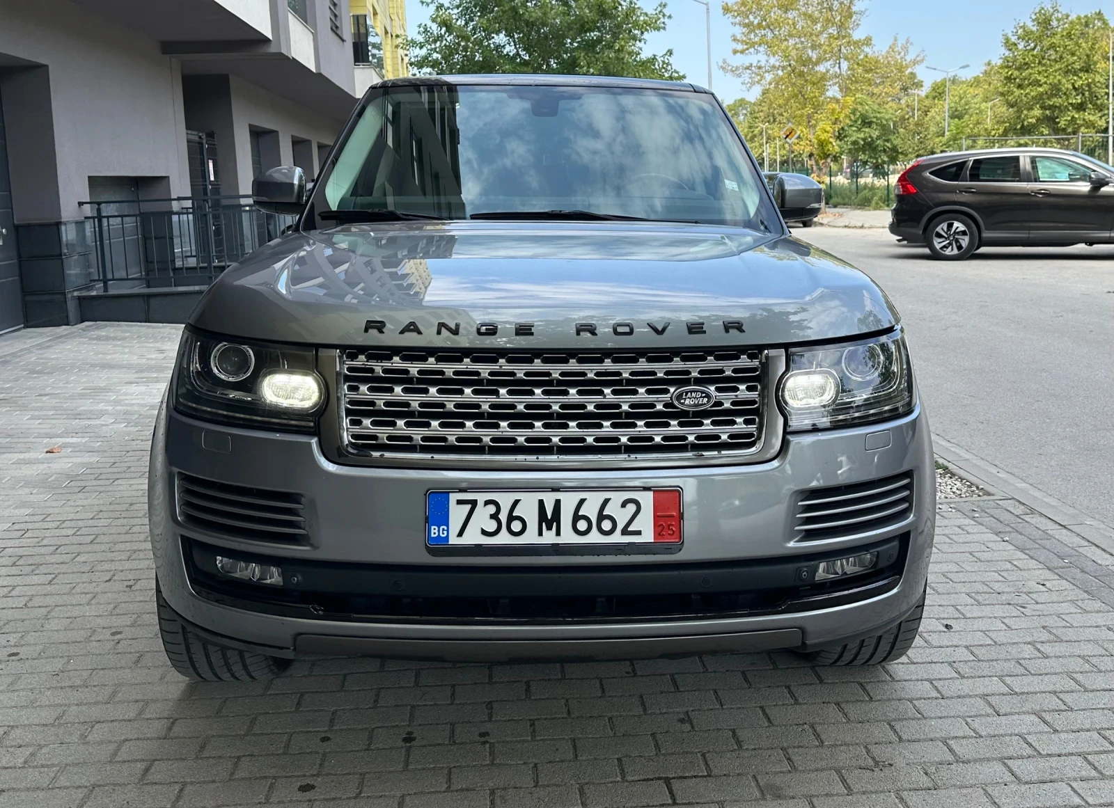 Land Rover Range rover VOGUE/ПОДГРЕВ/ОБДУХВАНЕ/ВАКУУМ/ПАНОРАМА/MERIDIAN/ - изображение 2