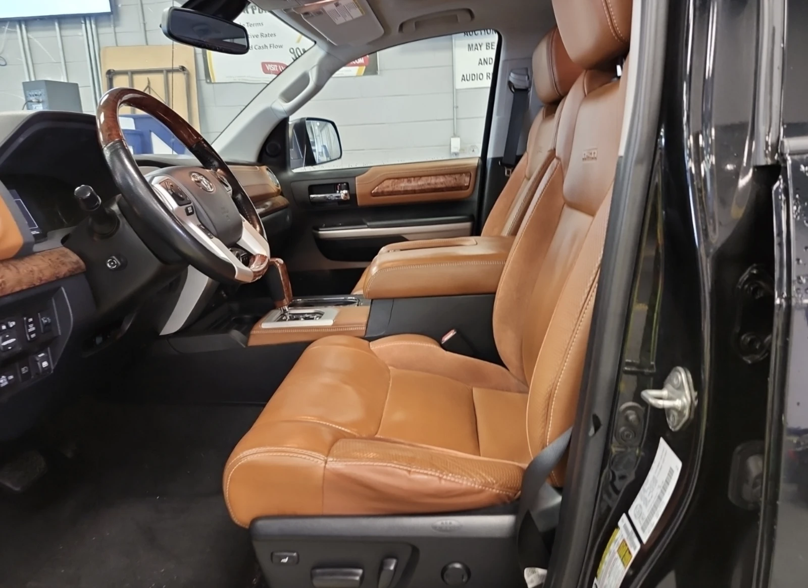 Toyota Tundra PLATINUM CREW CAB SHORT BED - изображение 5