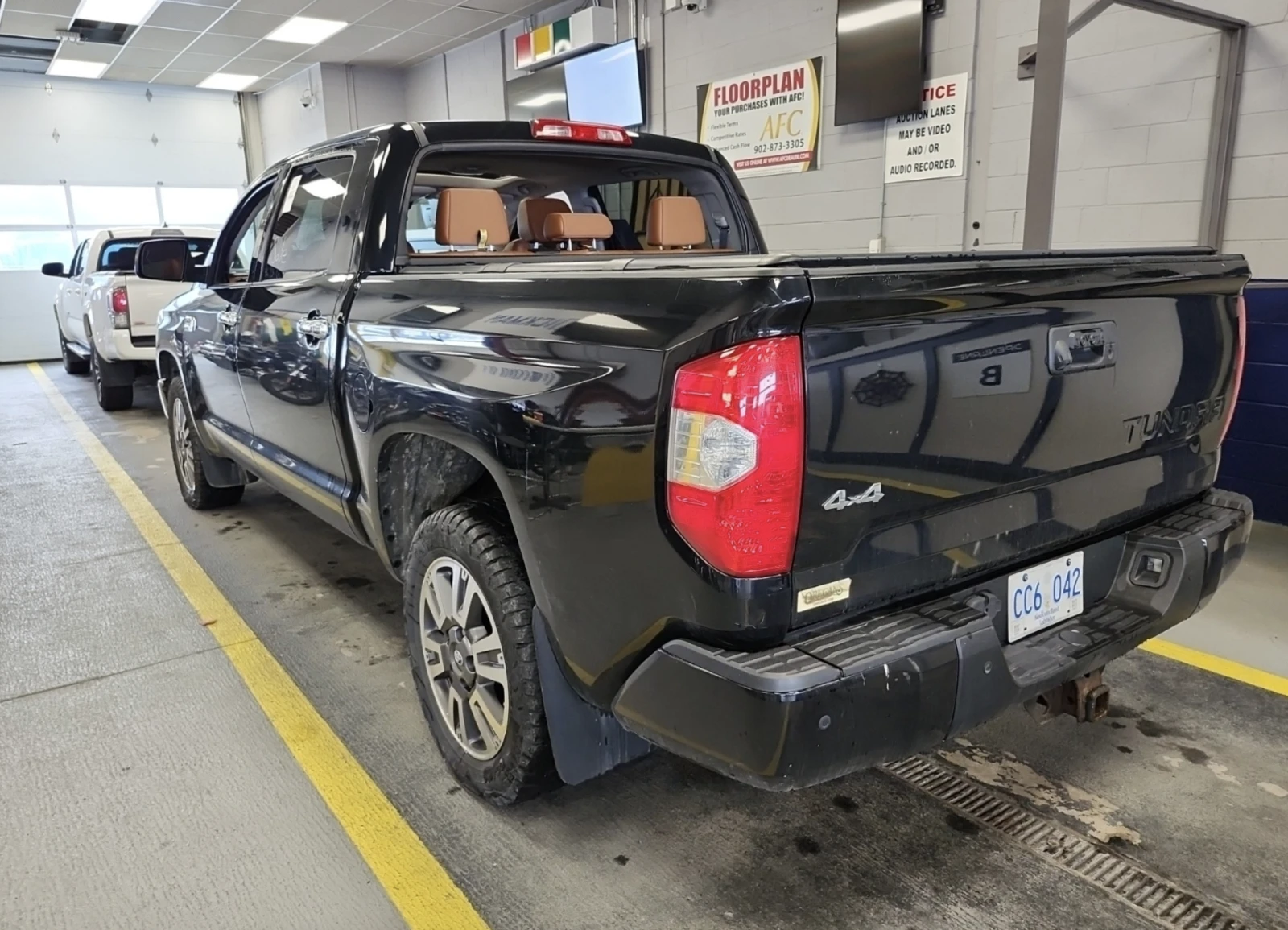 Toyota Tundra PLATINUM CREW CAB SHORT BED - изображение 4