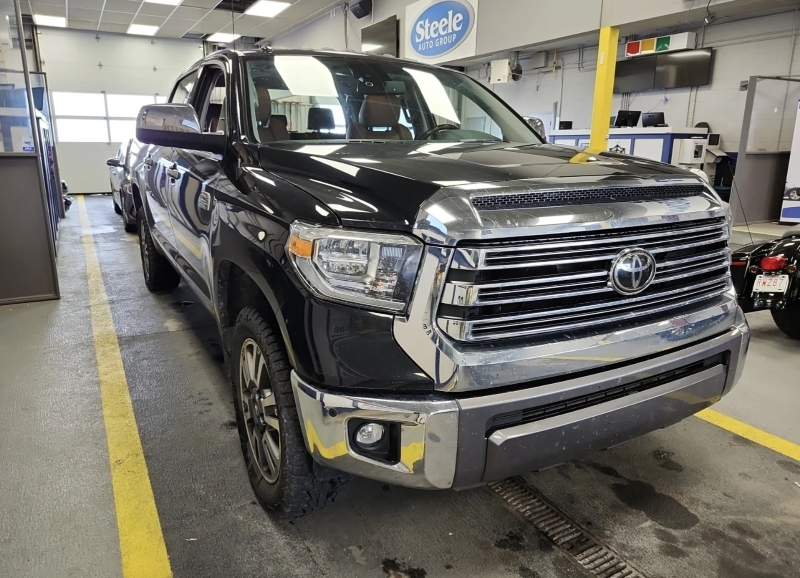 Toyota Tundra PLATINUM CREW CAB SHORT BED - изображение 2