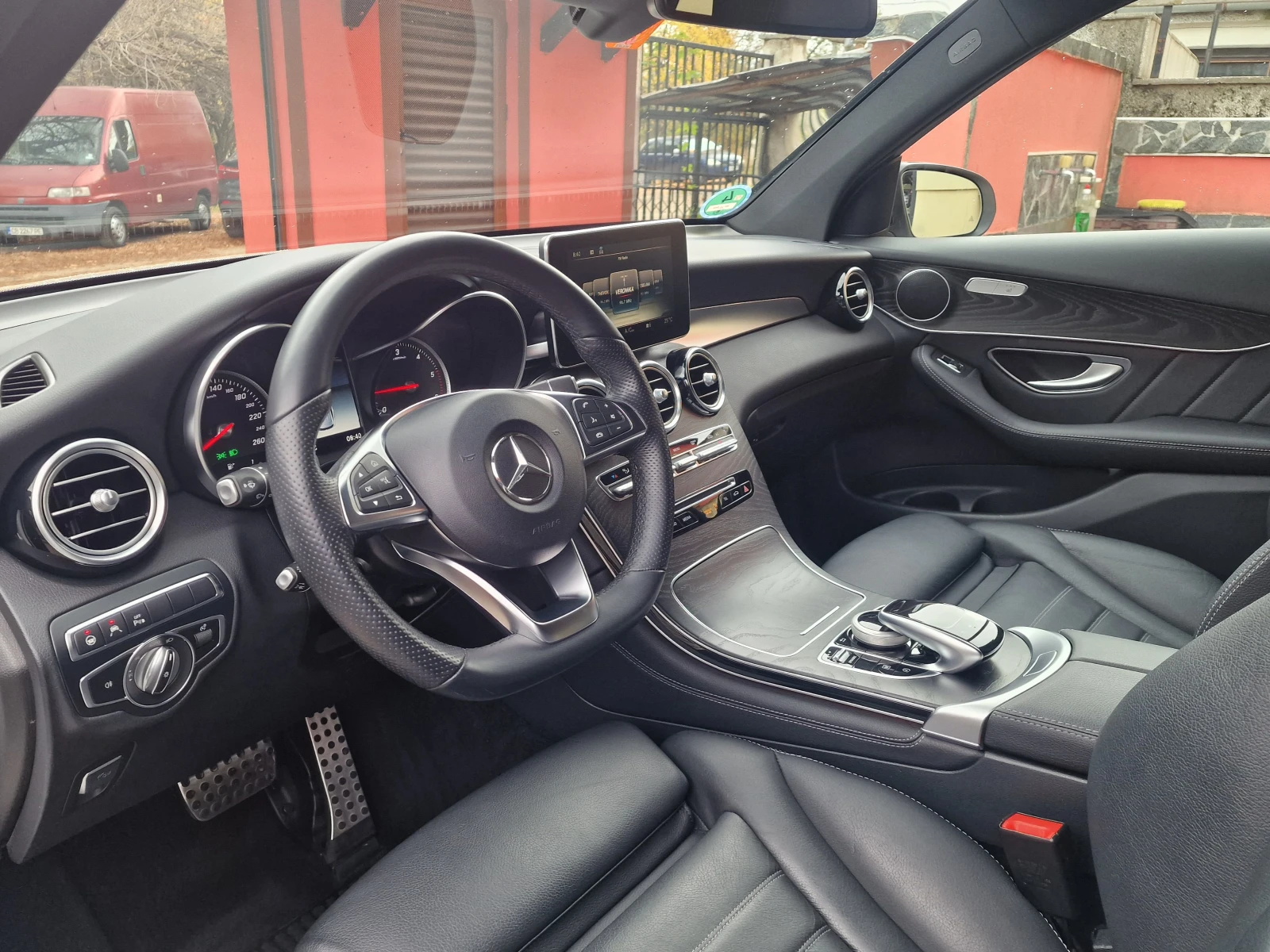 Mercedes-Benz GLC 250 AMG-PANORAMA-CAMERA-LED-DISTRONIC-FULL | Mobile.bg   8