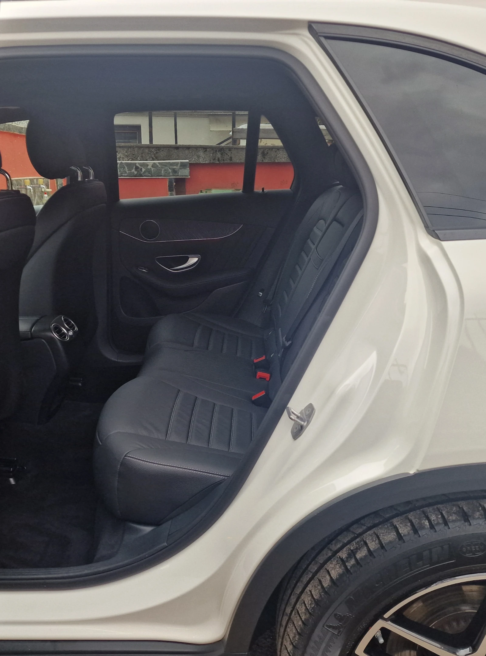 Mercedes-Benz GLC 250 AMG-PANORAMA-CAMERA-LED-DISTRONIC-FULL | Mobile.bg   10