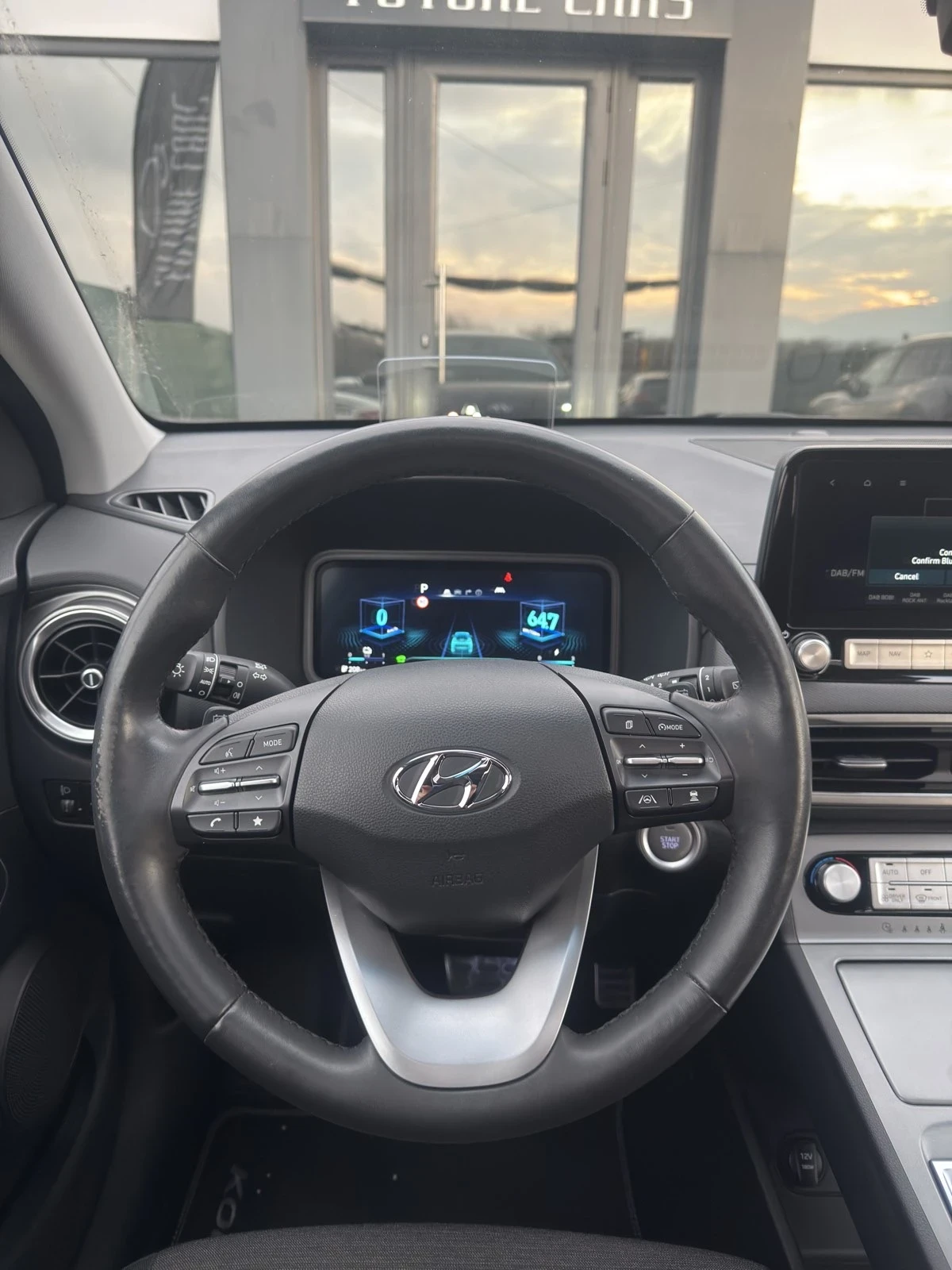 Hyundai Kona 64KWh/PRIME/ГАРАНЦИЯ/SOH100%/23000km - изображение 8