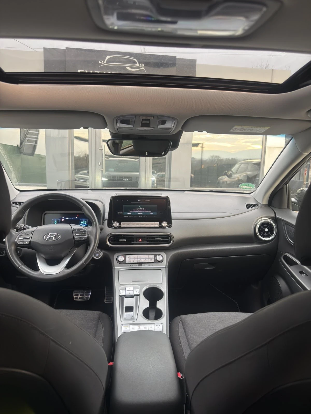 Hyundai Kona 64KWh/PRIME/ГАРАНЦИЯ/SOH100%/23000km - изображение 7