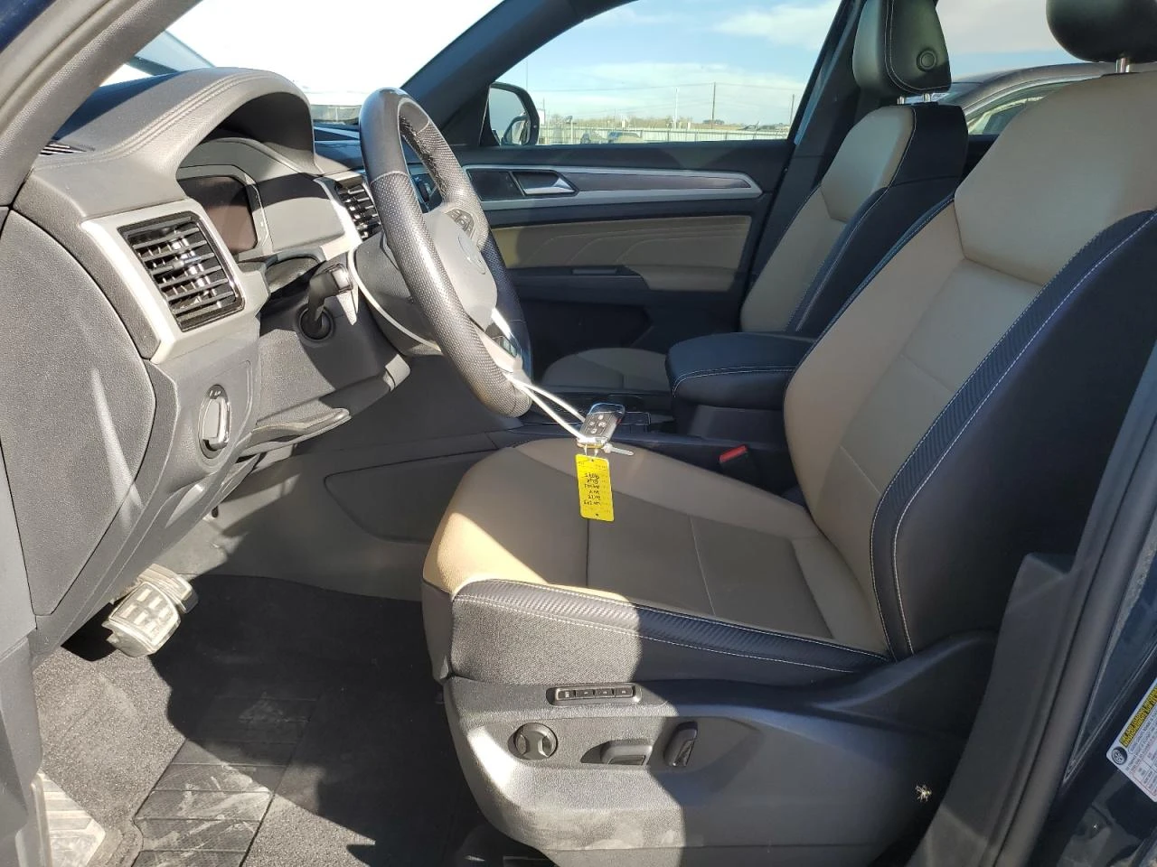 VW Atlas 3.6 CROSS SPORT SEL R-LINE - изображение 7