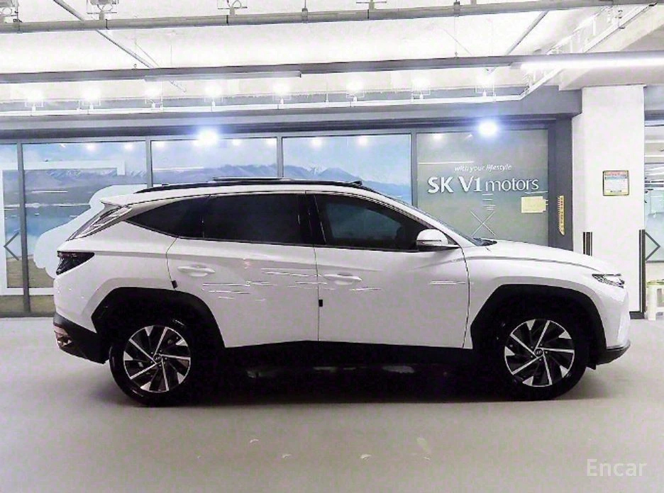 Hyundai Tucson, снимка 3 - Автомобили и джипове - 53828673