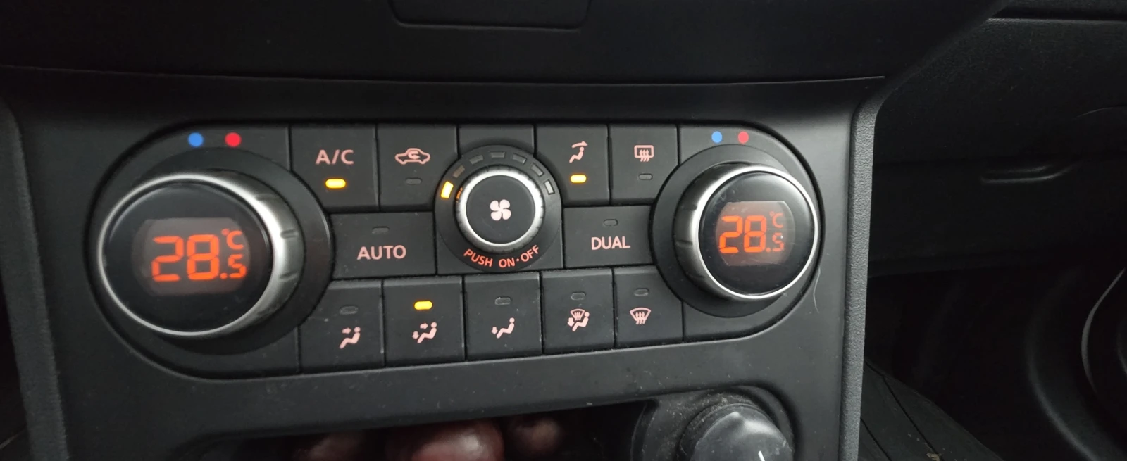 Nissan Qashqai   1.6dci /131к.с 4Х4/НАВИГАЦИЯ/360 КАМЕРА-/ПАН0РАМ, снимка 12 - Автомобили и джипове - 54103888