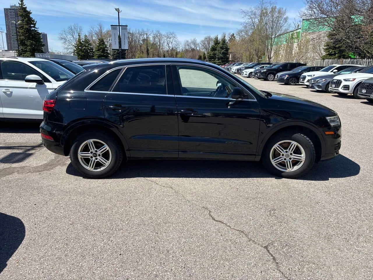 Audi Q3 * Progressiv * PANO* KEYLESS* ПОДГРЕВ* , снимка 3 - Автомобили и джипове - 54504614
