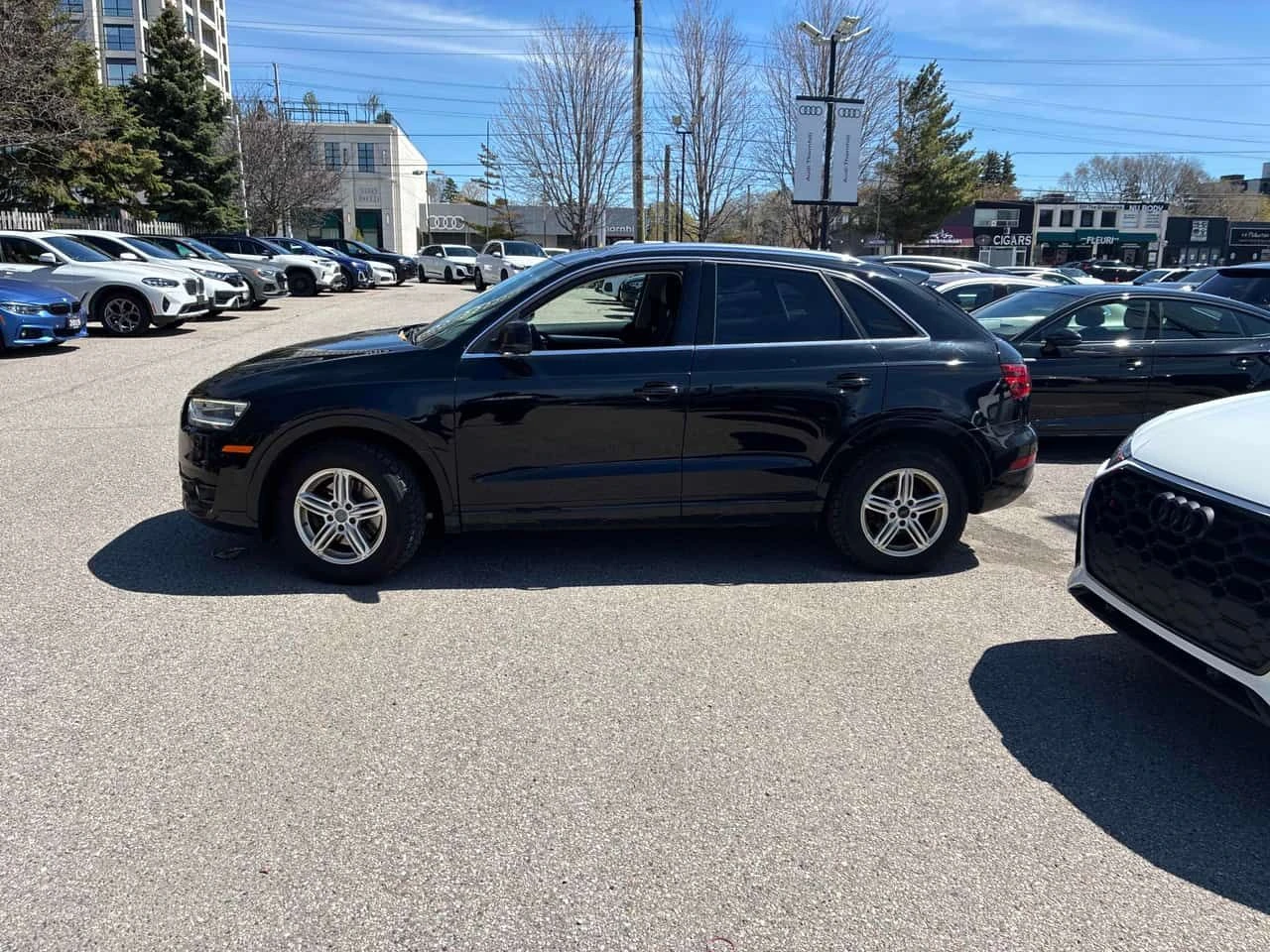 Audi Q3 * Progressiv * PANO* KEYLESS* ПОДГРЕВ* , снимка 2 - Автомобили и джипове - 54504614
